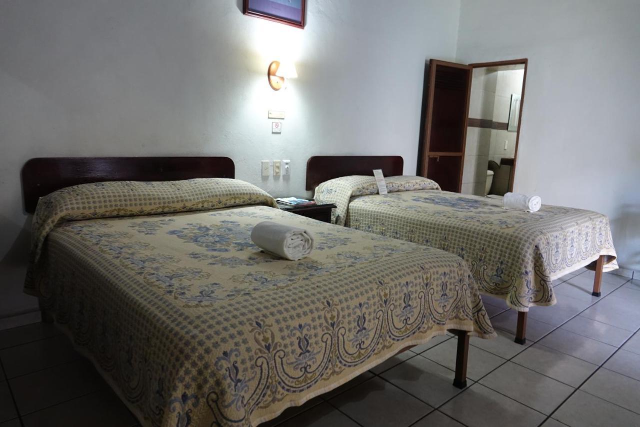 Hotel La Merced Colima Exterior photo