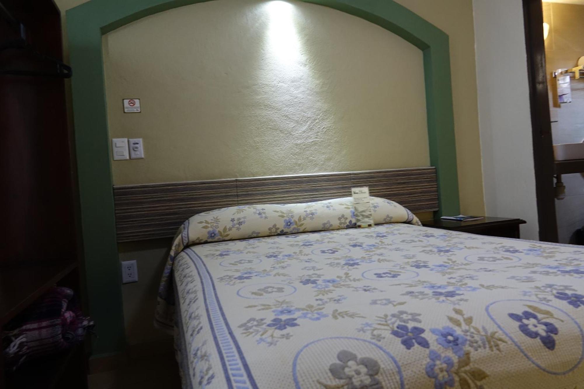 Hotel La Merced Colima Exterior photo