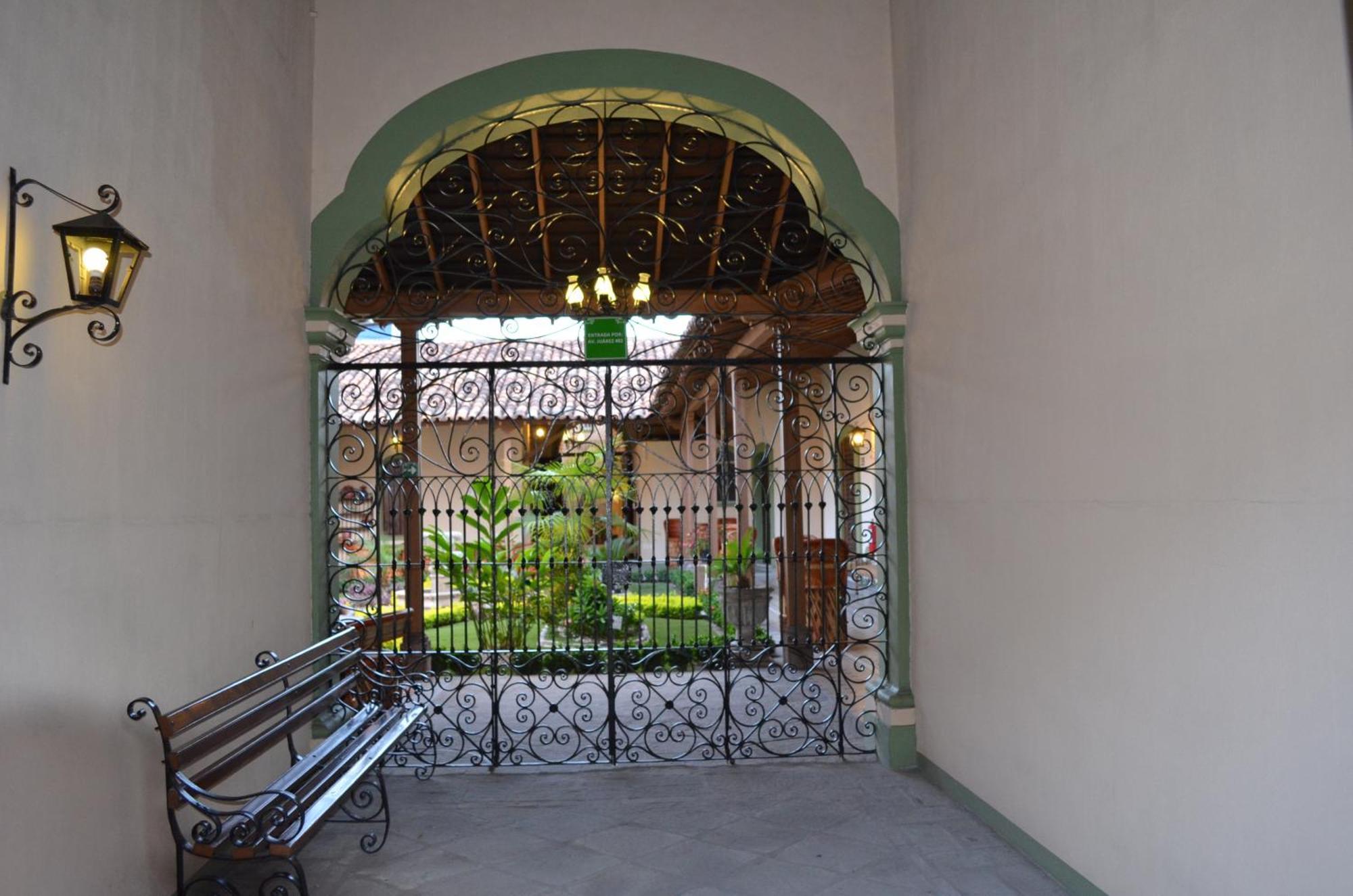 Hotel La Merced Colima Exterior photo
