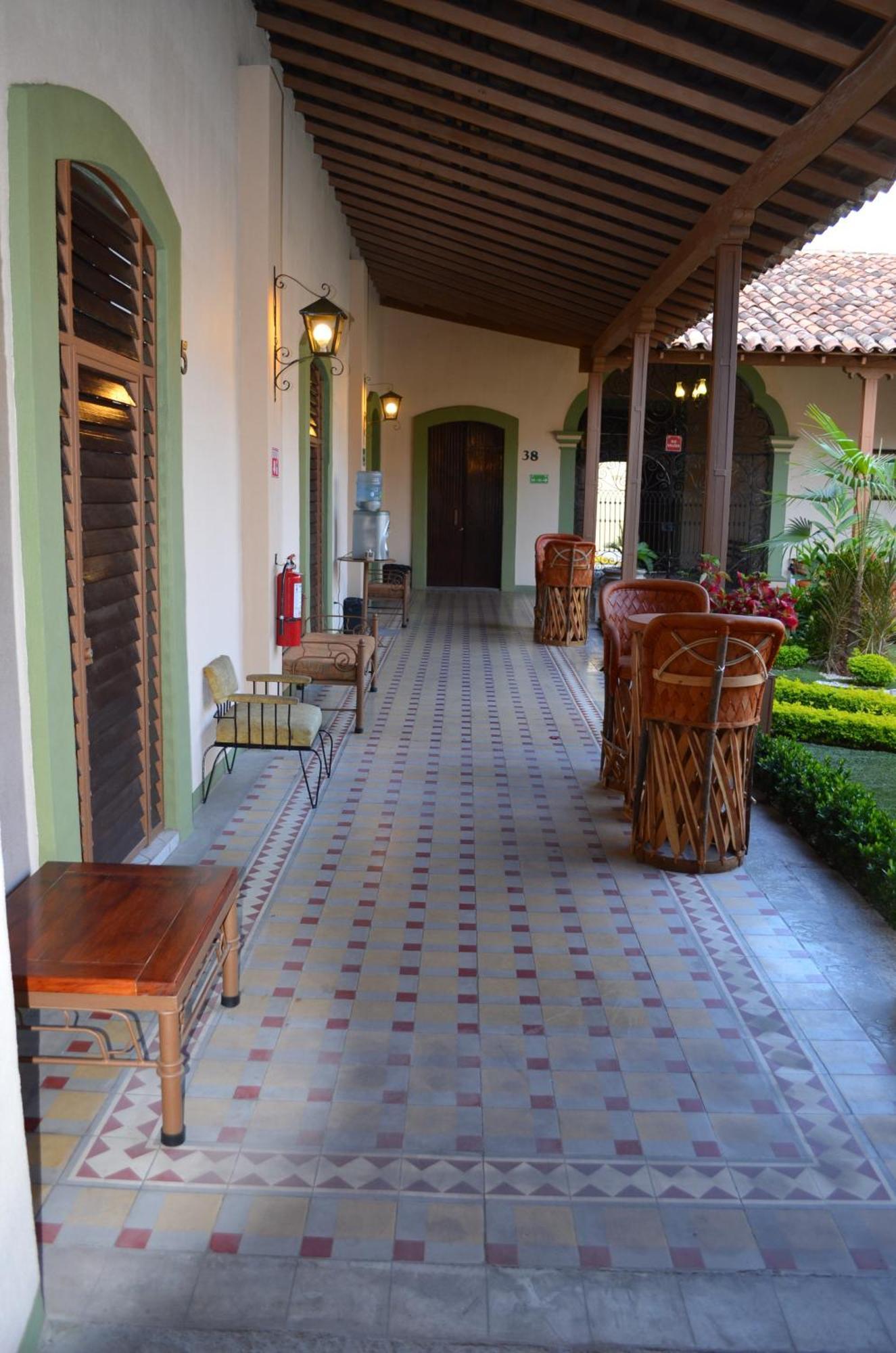 Hotel La Merced Colima Exterior photo
