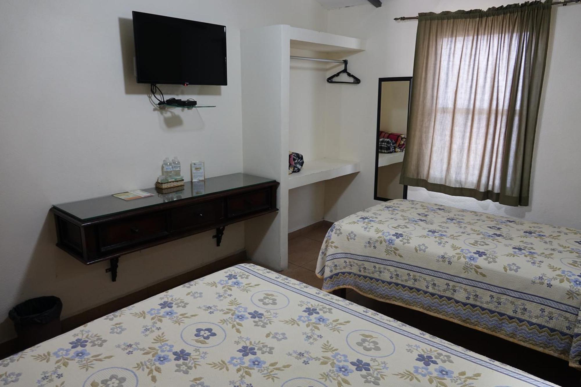 Hotel La Merced Colima Exterior photo